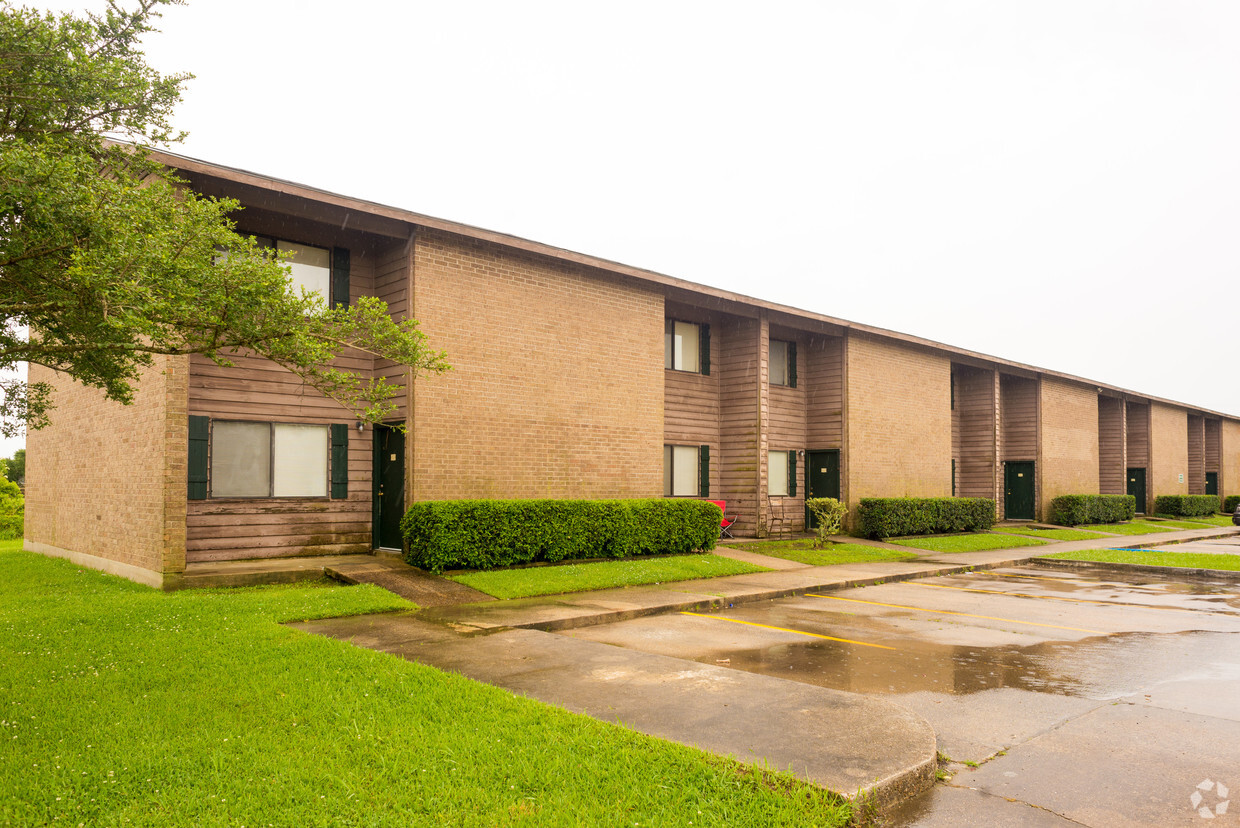 Foto del edificio - Highland Creek & Bayou Teche Apts