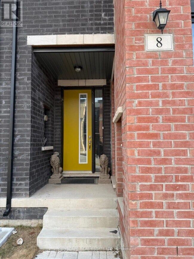 Photo du bâtiment - 8 Marvin Ave