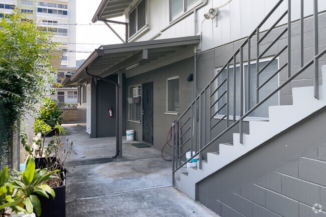 Building Photo - 1531 Kewalo St