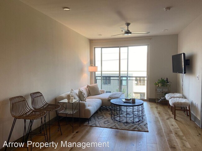 Building Photo - 1 br, 1 bath House - 1260 Martin St. #314