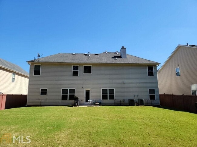 Building Photo - 323 Cog Hill Dr