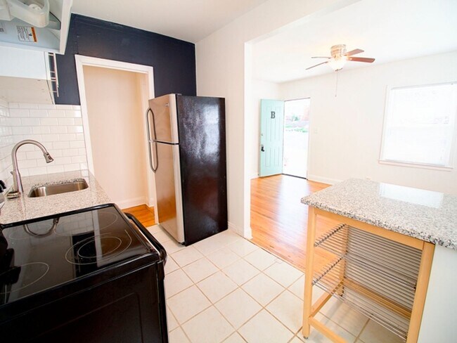 Photo - 2101 Ward St Apartment