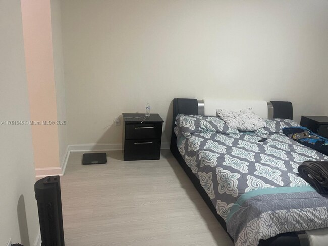 Foto del edificio - 230 NW 109th Ave