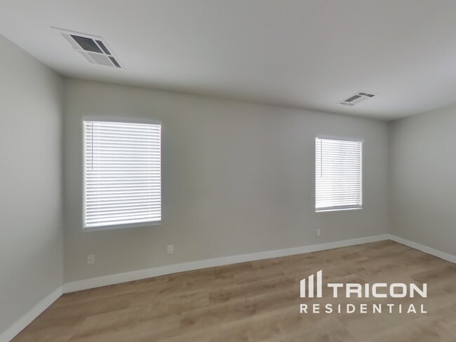 Building Photo - 4345 Santa Clarita Avenue Las Vegas NV