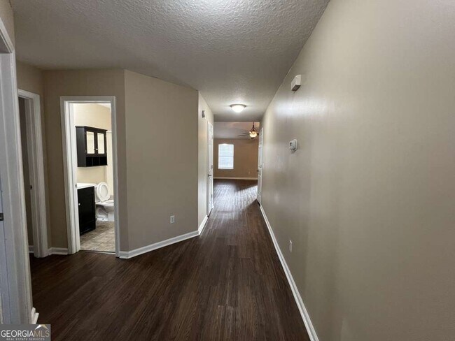 Building Photo - 517 Lake Jordan Blvd W