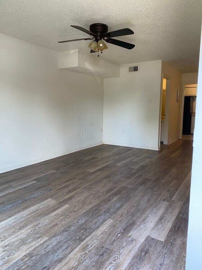 Building Photo - 1680 Brightside Dr