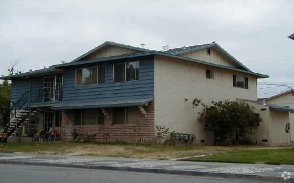 Building Photo - 1188 Shirley Dr