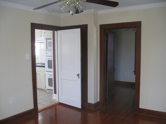 Foto del edificio - 5447 Capital Heights Ave