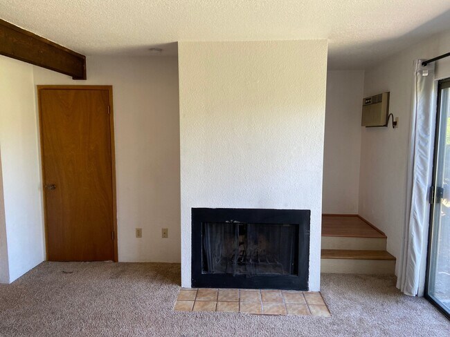 Living Room - 2005 NE Terre View Dr