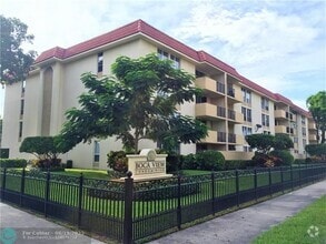 Building Photo - 1000 Spanish River Rd