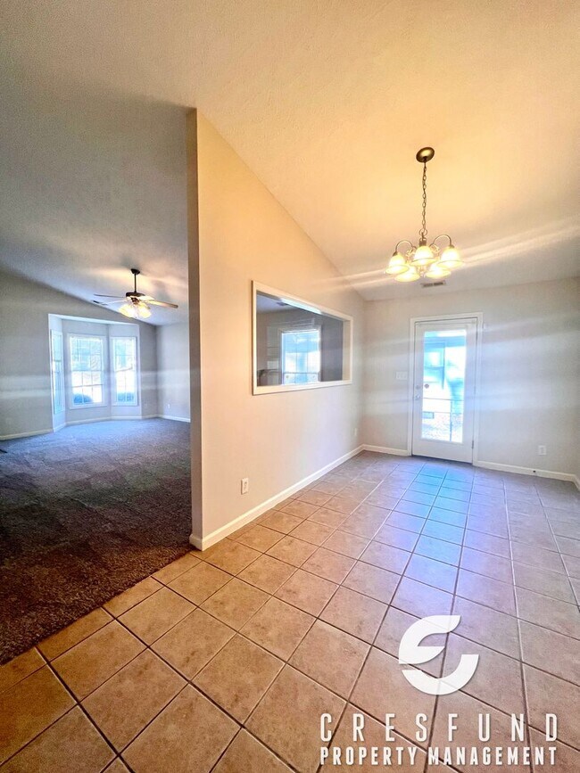 Foto del edificio - READY TO MOVE IN TODAY? This 3 Bed, 2 Bath Is Ready For You!