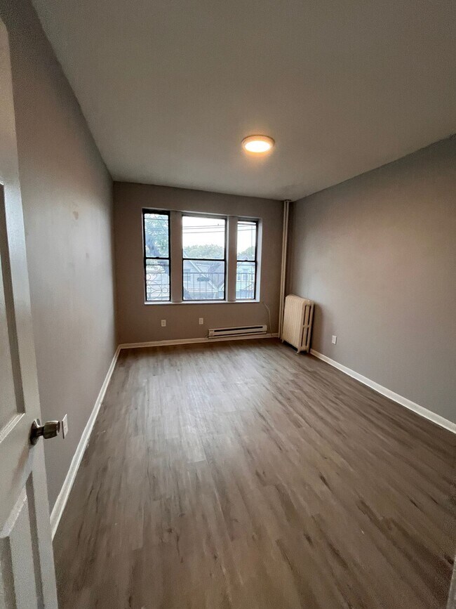 Foto del edificio - 6 Bergen Ave