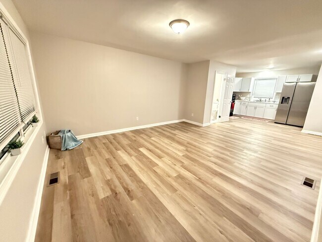 Building Photo - 33-37 Grant St