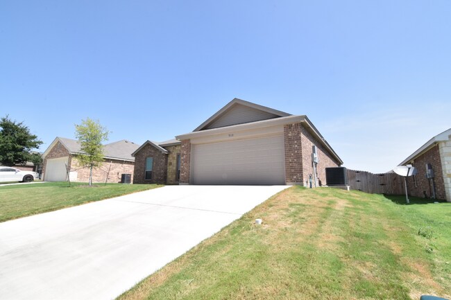 Building Photo - 910 Paseo del Plata Dr