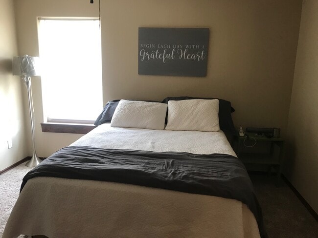 Foto del edificio - 8 NE 7th St