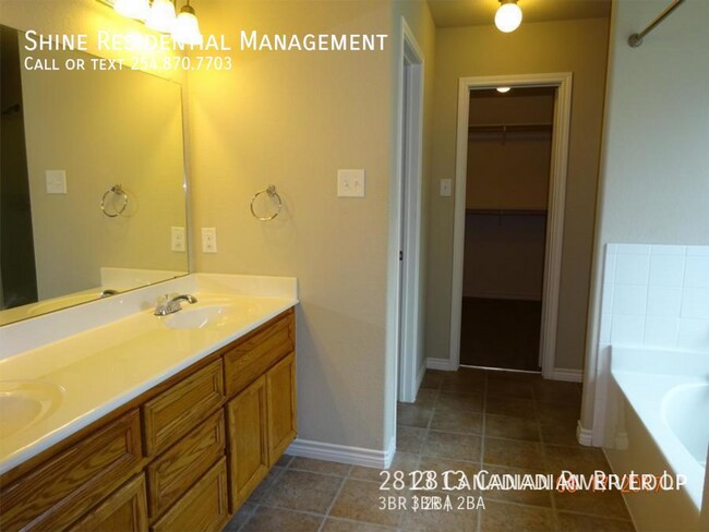 Foto del edificio - 2813 W Canadian River Loop
