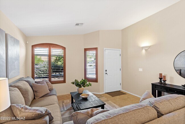 Building Photo - 4906 N Sabino Gulch Ct