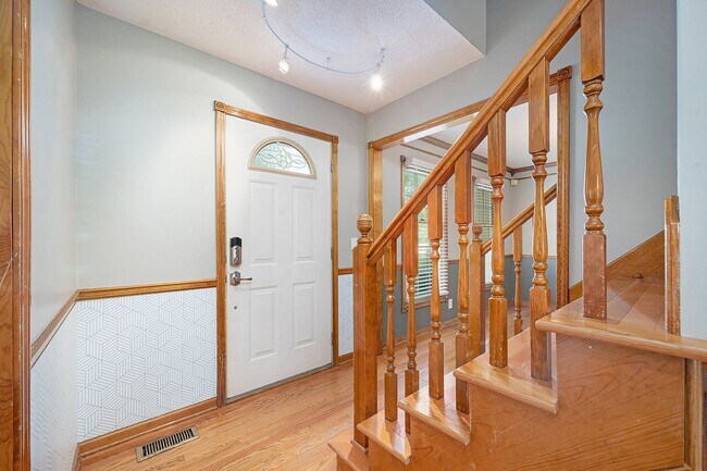 Foto del edificio - 4 Bed Home Premium Fixtures