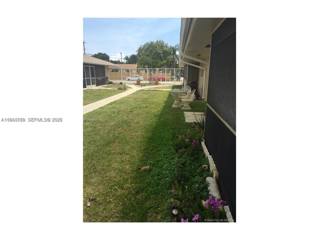 Building Photo - 1820 N 17th Ave