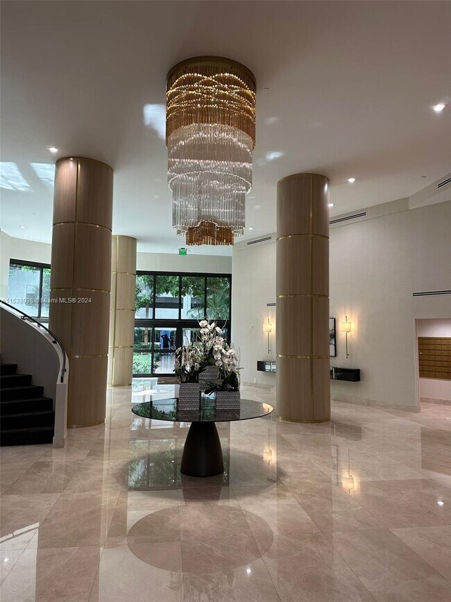 Foto del edificio - 3500 Mystic Pointe Dr