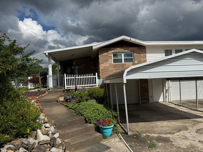Foto del edificio - ROOM TO ROAM! SPACIOUS VIENNA RANCH-STYLE ...