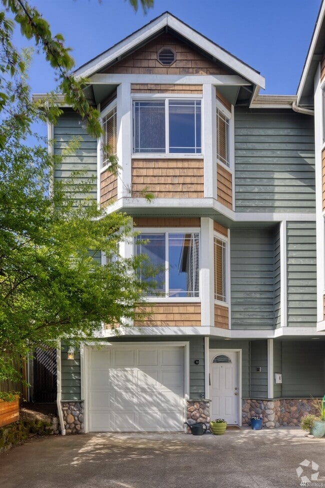 Building Photo - 826 NW 62nd St
