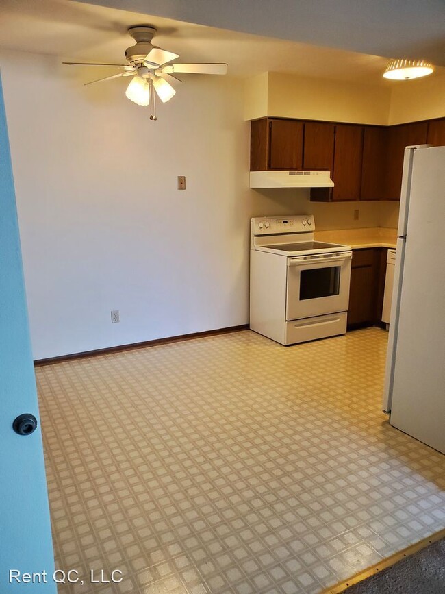Building Photo - 5121 25th Ave Ct