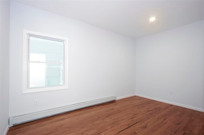 Foto del edificio - 125 Willard St