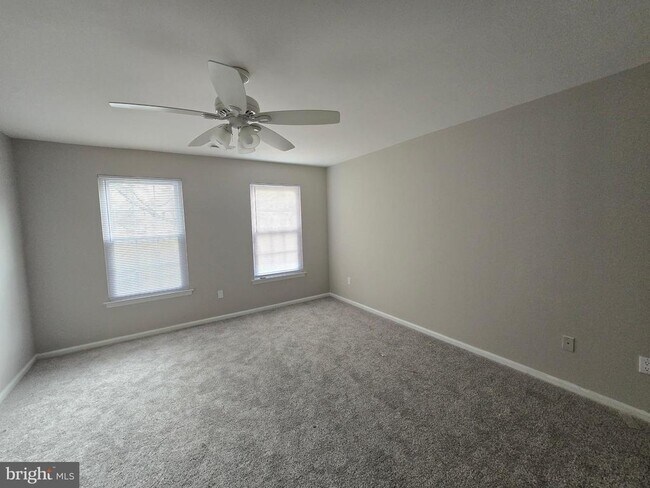 Foto del edificio - 570 Cedar Hollow Dr