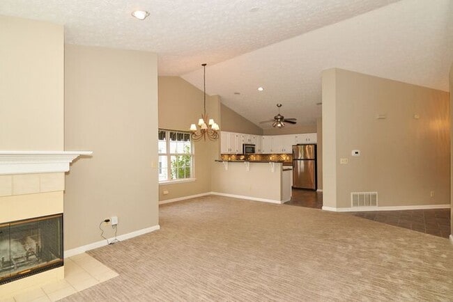Foto del edificio - Lovely 3 Bedroom Home with Pond View