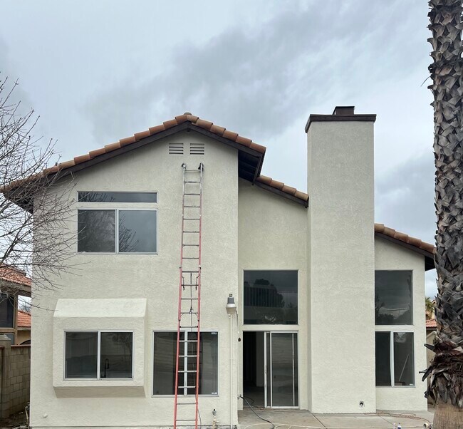 Foto del edificio - 357 Tahoe St