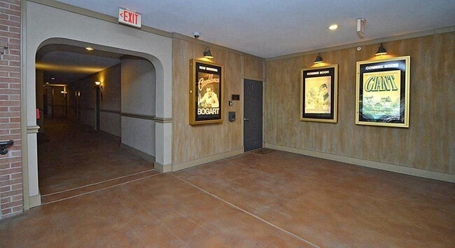 Building Photo - Fully Furnished Sugar Land Town Square Condo – Some Utilities Included