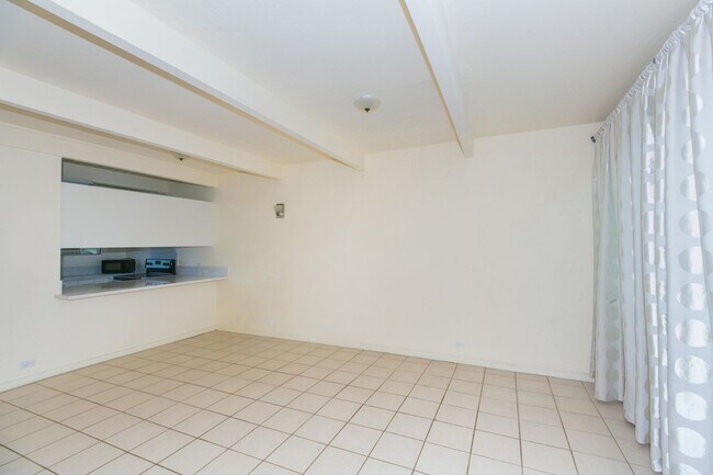 Foto del edificio - Tropic Garden Townhouse 2b1.5b1pkg
