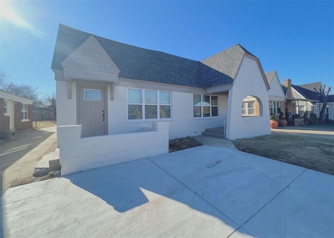 Building Photo - 2542 NW 21st St