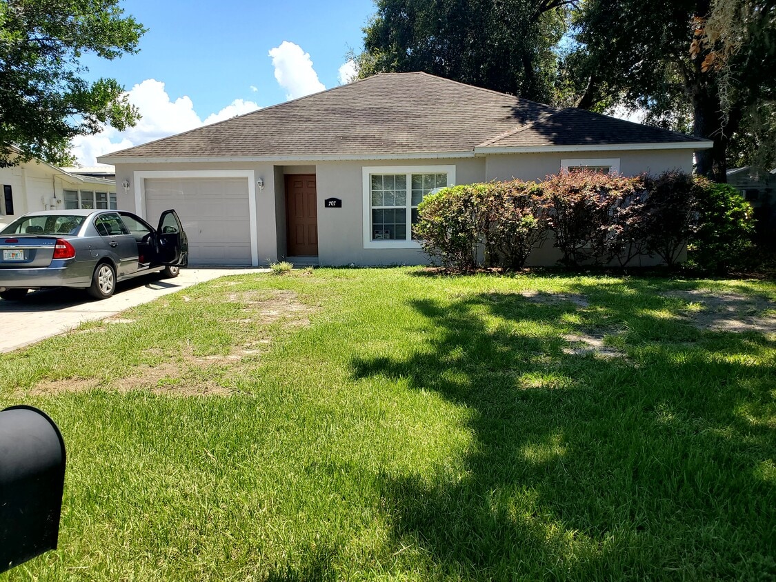 707 Scenic St, Leesburg, FL 34748 House Rental in Leesburg, FL