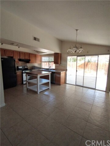 Building Photo - 51600 Avenida Mendoza