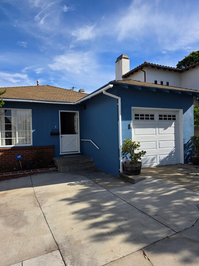 Building Photo - 3528 Laurel Ave