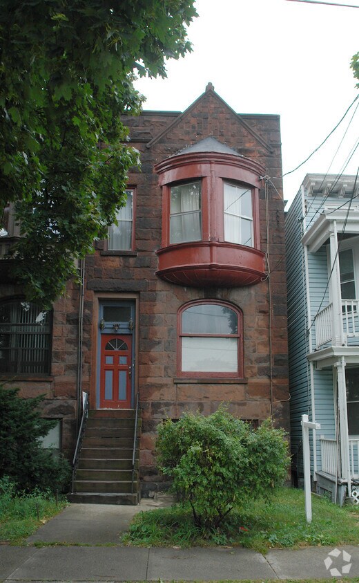Building Photo - 253A Western Ave