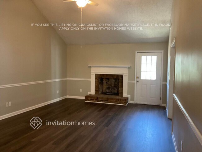 Building Photo - 635 Tryon Pl