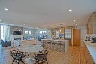 Building Photo - 610 Boundary Pl