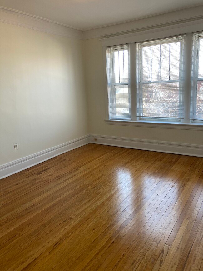 Foto del edificio - 4719 N Lincoln Ave