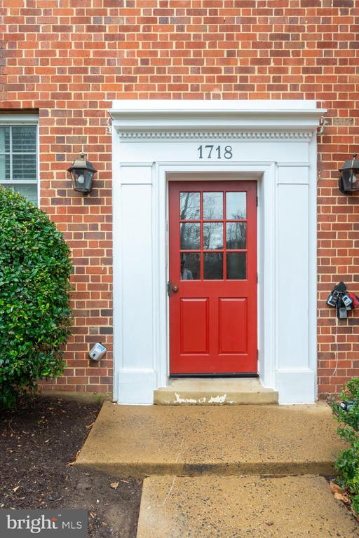 Foto principal - 1718 W Abingdon Dr