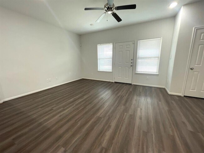 Foto del edificio - 8722 Scott St