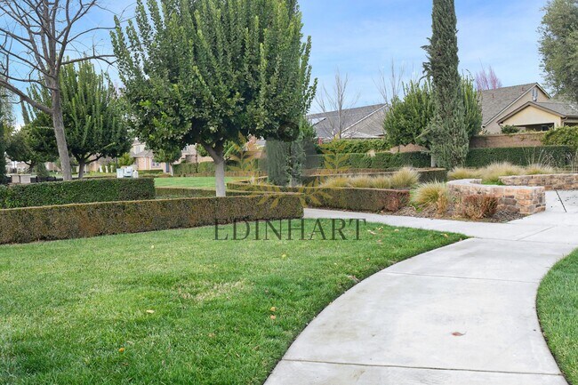 Foto del edificio - 3984 Heritage Ave