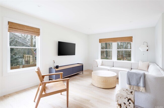 Foto del edificio - 1700 Cedar Dr
