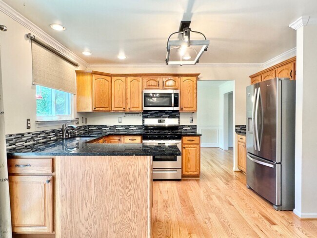 Foto del edificio - PET FRIENDLY - STAFFORD - SPACIOUS HOME ON...