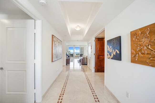 Building Photo - 781 Crandon Blvd
