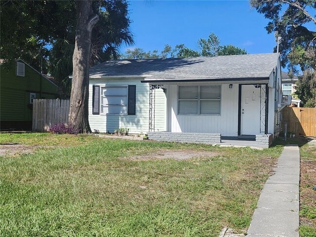 Building Photo - 107 S Habana Ave