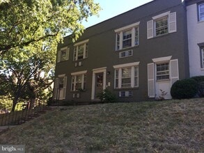 Building Photo - 806 Jefferson St