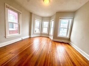 Building Photo - 13 E Lee St